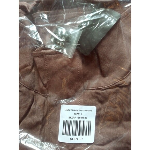 Torrid Anorak Jacket Size 12 Dark Tan Taupe Crinkled Gauze Drawstring Back New - Picture 6 of 6